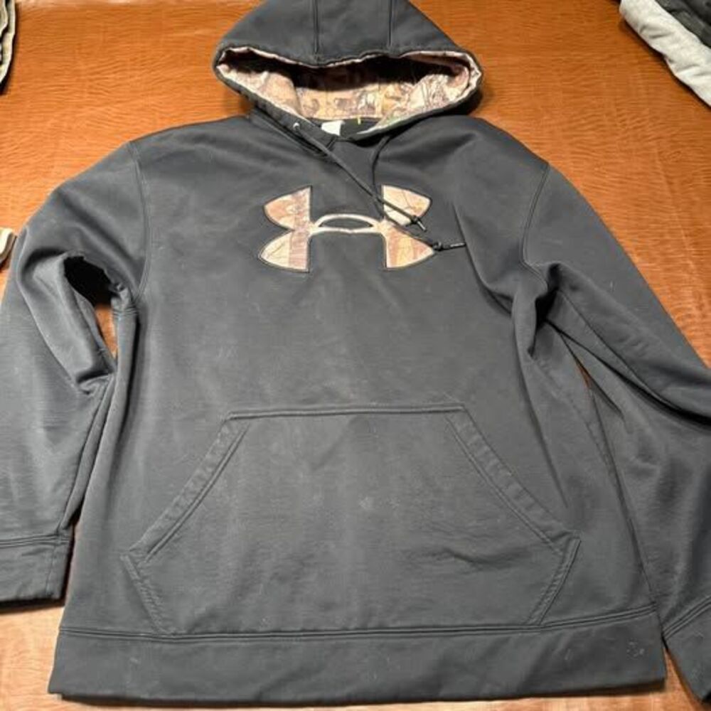 Under Armour Camo Logo Hoodie Size Large